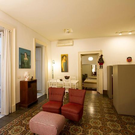 Tre Vie Apartment Con Terrazzo Giardino Pensile カターニア エクステリア 写真