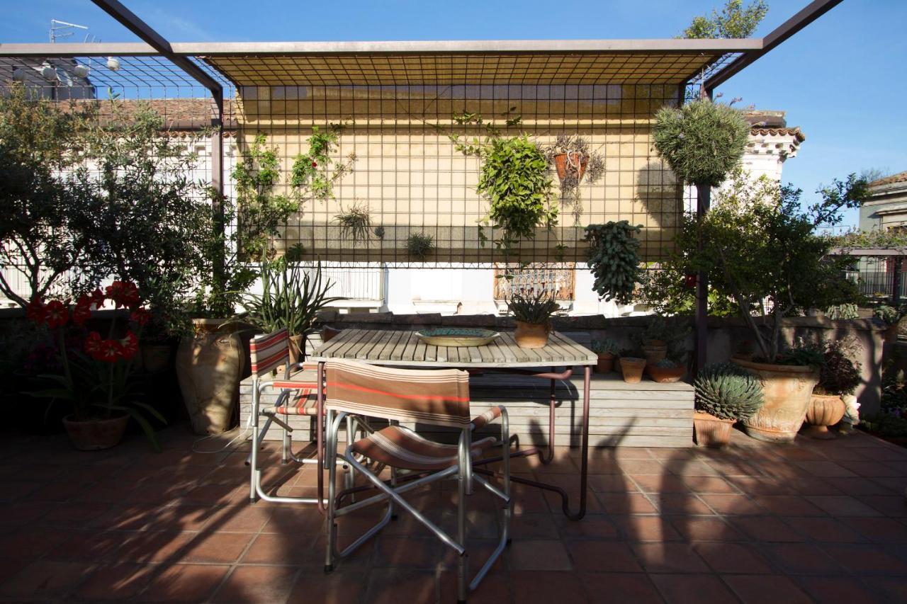 Tre Vie Apartment Con Terrazzo Giardino Pensile カターニア エクステリア 写真