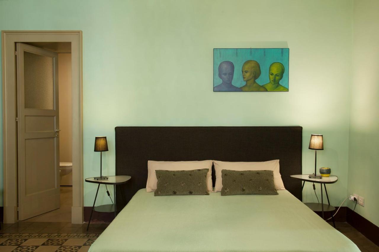 Tre Vie Apartment Con Terrazzo Giardino Pensile カターニア エクステリア 写真