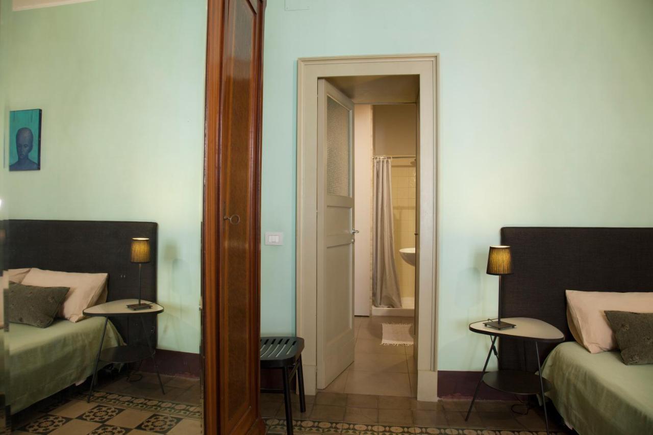 Tre Vie Apartment Con Terrazzo Giardino Pensile カターニア エクステリア 写真