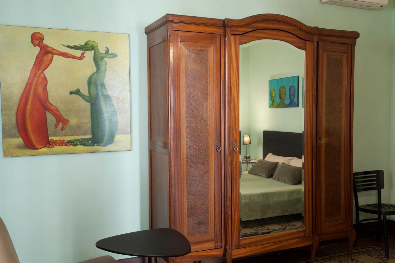 Tre Vie Apartment Con Terrazzo Giardino Pensile カターニア エクステリア 写真
