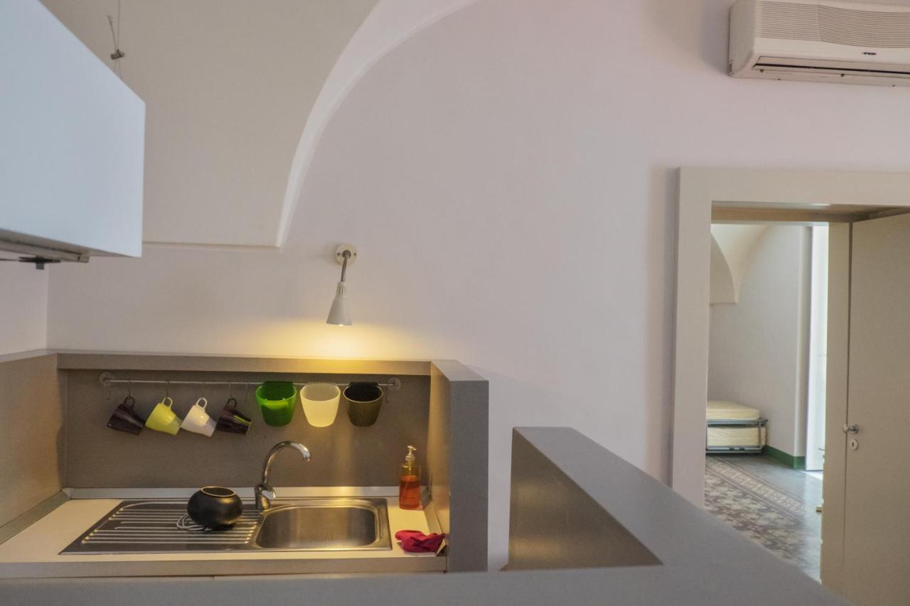 Tre Vie Apartment Con Terrazzo Giardino Pensile カターニア エクステリア 写真
