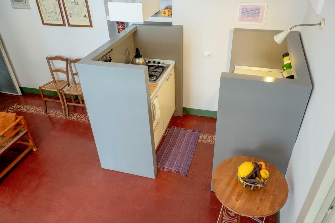 Tre Vie Apartment Con Terrazzo Giardino Pensile カターニア エクステリア 写真